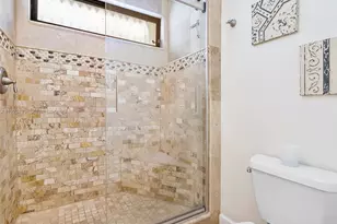 515 NE 38th St, Miami, FL 33137 - Photo 51