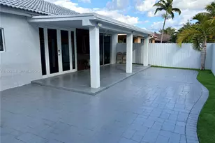 7952 NW 198th St, Hialeah, FL 33015 - Photo 19