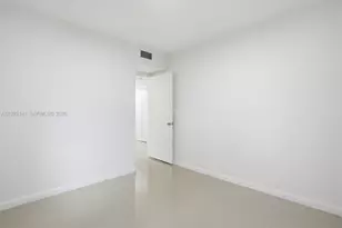 1045 SW 25th Ave, Miami, FL 33135 - Photo 13