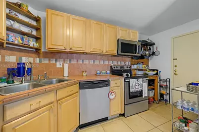 100 Golden Isles Dr #1109, Hallandale Beach, FL 33009 - Photo 11