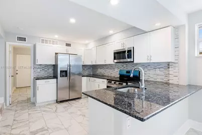 112 Milton St, Lantana, FL 33462 - Photo 13