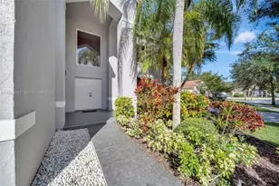 322 Lake Crest Ct, Weston, FL 33326 - Photo 3