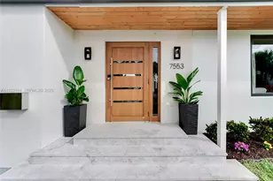 7553 W Treasure Dr, North Bay Village, FL 33141 - Photo 9