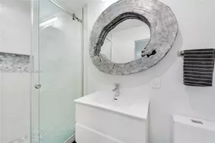 7553 W Treasure Dr, North Bay Village, FL 33141 - Photo 27