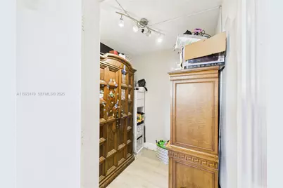 10221 SW 50th Ct, Cooper City, FL 33328 - Photo 17