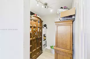 10221 SW 50th Ct, Cooper City, FL 33328 - Photo 17