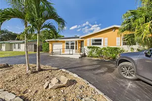 10221 SW 50th Ct, Cooper City, FL 33328 - Photo 3