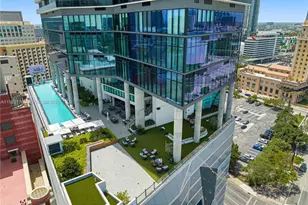 398 NE 5th St, Miami, FL 33132 - Photo 31