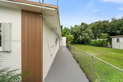 2350 NW 56th St, Miami, FL 33142 - Photo 19