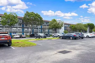 551 SW 135th Ave, Pembroke Pines, FL 33027 - Photo 27