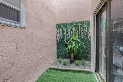 830 NW 79th Ter, Plantation, FL 33324 - Photo 25