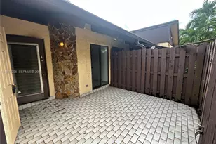 534 Briarwood Cir, Hollywood, FL 33024 - Photo 3