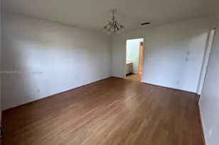 534 Briarwood Cir, Hollywood, FL 33024 - Photo 17