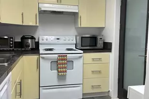 [Address not provided], Hallandale Beach, FL 33009 - Photo 11