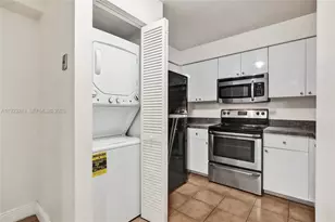 15555 N Miami Lakeway N, Miami Lakes, FL 33014 - Photo 31