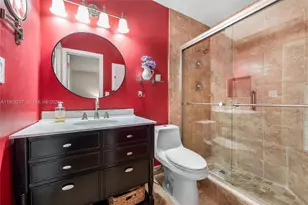 8700 SW 159th St, Palmetto Bay, FL 33157 - Photo 11