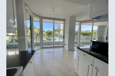 21055 Yacht Club Dr #610, Aventura, FL 33180 - Photo 5