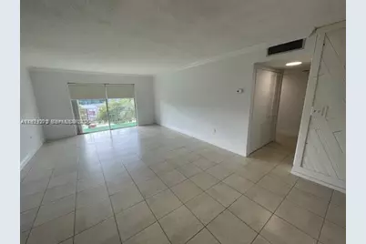 11905 NE 2nd Ave #C409, North Miami, FL 33161 - Photo 9