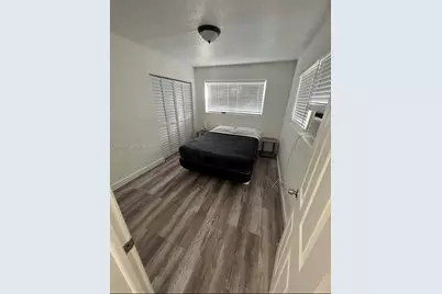 736 NW 15th Ter #2, Fort Lauderdale, FL 33311 - Photo 9