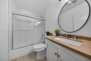 6205 Kendale Lakes Circle, Miami, FL 33183 - Photo 13