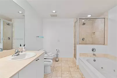 17375 E Collins Ave #1108, Sunny Isles Beach, FL 33160 - Photo 15