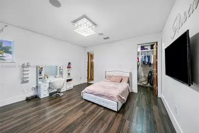 12401 SW 45th St, Miami, FL 33175 - Photo 33