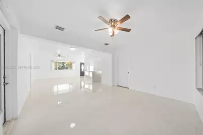 1151 NW 81st Ave, Pembroke Pines, FL 33024 - Photo 9