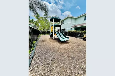 1918 Alamanda Way, Riviera Beach, FL 33404 - Photo 21