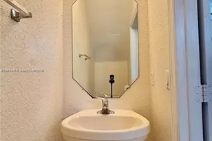 1918 Alamanda Way, Riviera Beach, FL 33404 - Photo 7