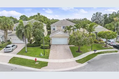 168 Canterbury Pl, Royal Palm Beach, FL 33414 - Photo 3