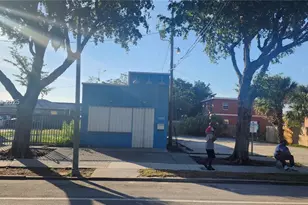 1865 N Tamarind Ave, West Palm Beach, FL 33407 - Photo 1