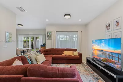 396 NE 33rd Ter, Homestead, FL 33033 - Photo 11