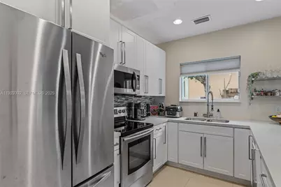 396 NE 33rd Ter, Homestead, FL 33033 - Photo 19