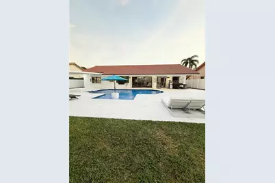 15561 Carriage Ct, Davie, FL 33331 - Photo 29