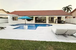 15561 Carriage Ct, Davie, FL 33331 - Photo 29