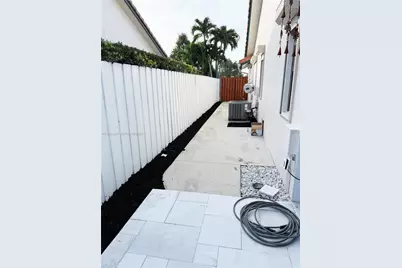 15561 Carriage Ct, Davie, FL 33331 - Photo 35