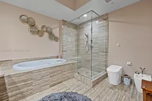 15901 Collins Ave, Sunny Isles Beach, FL 33160 - Photo 21