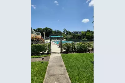 4100 N 58th Ave #207, Hollywood, FL 33021 - Photo 1
