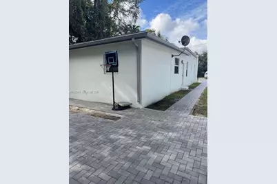 7537 NW 3rd Ave #2, Miami, FL 33150 - Photo 11