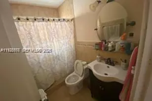 821 W 39th Pl, Hialeah, FL 33012 - Photo 19