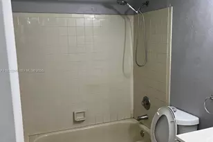 20320 NE 3rd Ct, Miami, FL 33179 - Photo 5