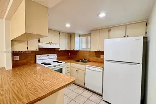 8290 Lake Dr, Doral, FL 33166 - Photo 5