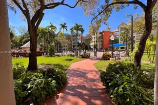 8290 Lake Dr, Doral, FL 33166 - Photo 15