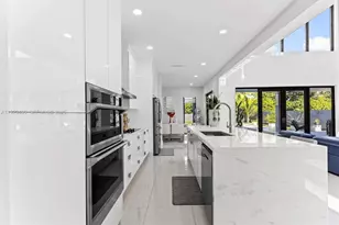 81 S Royal Poinciana Blvd, Miami Springs, FL 33166 - Photo 17