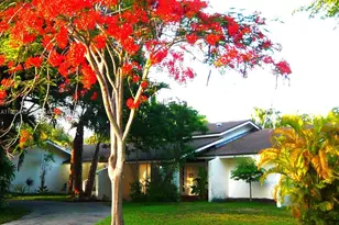 17123 SW 78th Pl, Palmetto Bay, FL 33157 - Photo 1