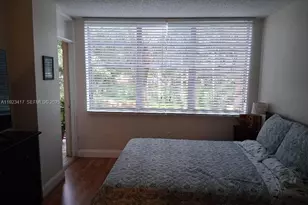 1400 St Charles Pl, Pembroke Pines, FL 33026 - Photo 19