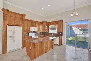 345 SW 188th Ave, Pembroke Pines, FL 33029 - Photo 31