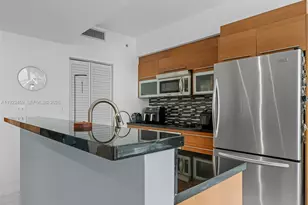 253 NE 2nd St, Miami, FL 33132 - Photo 7