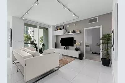 253 NE 2nd St #1002, Miami, FL 33132 - Photo 3