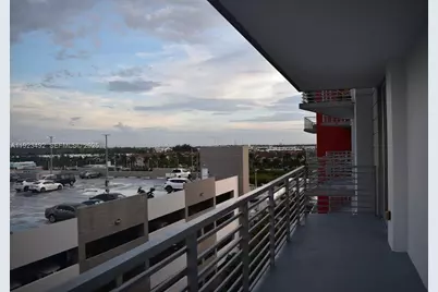 7661 NW 107th Ave #704, Doral, FL 33178 - Photo 9